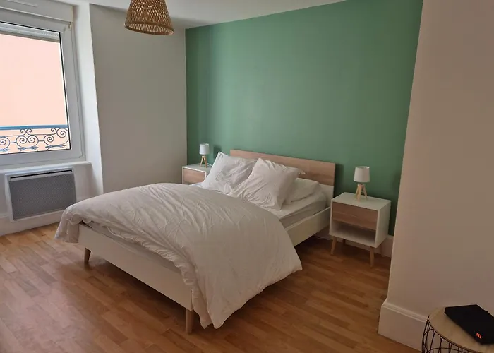 L'appart Les P'tits Loups アパート *